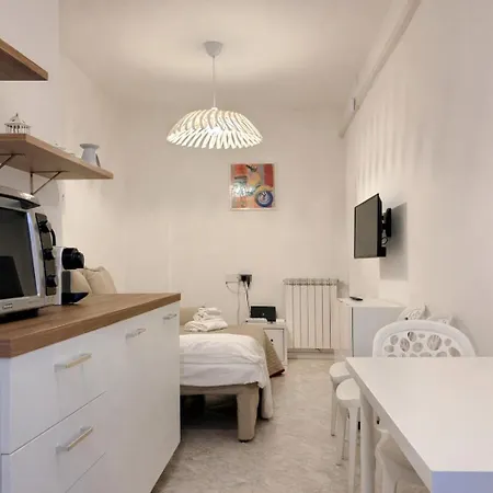 La Casa Di Sally - Silenzioso Bilocale In Centro 아파트