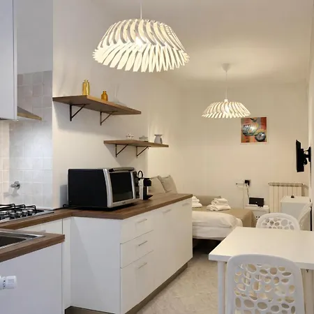 La Casa Di Sally - Silenzioso Bilocale In Centro Apartment Trieste